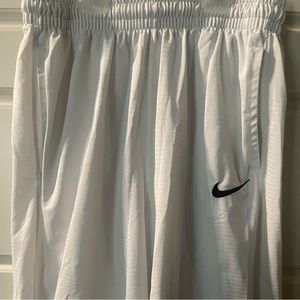 Mens Nike Basketball Shorts size L